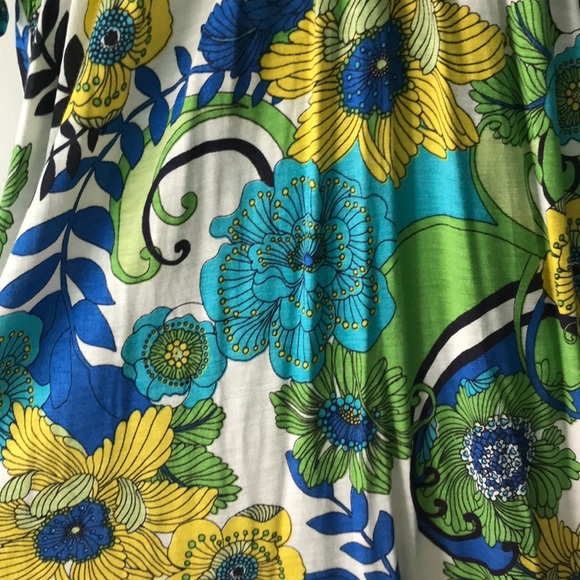 Eight Sixty V-neck flowy top - Picture 4 of 9